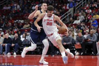 的鼓励下 的鼓励下